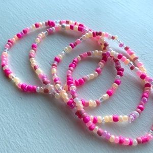Handmade seed bead bracelet colorful stretch   4 bracelets